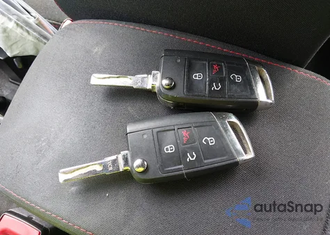 2017 Volkswagen Golf Gti Autobahn 4-Door/S 4-Door/Se 4-Door/Sport 4-Door z USA, uszkodzony, nr VIN 3VW447AUXHM027227